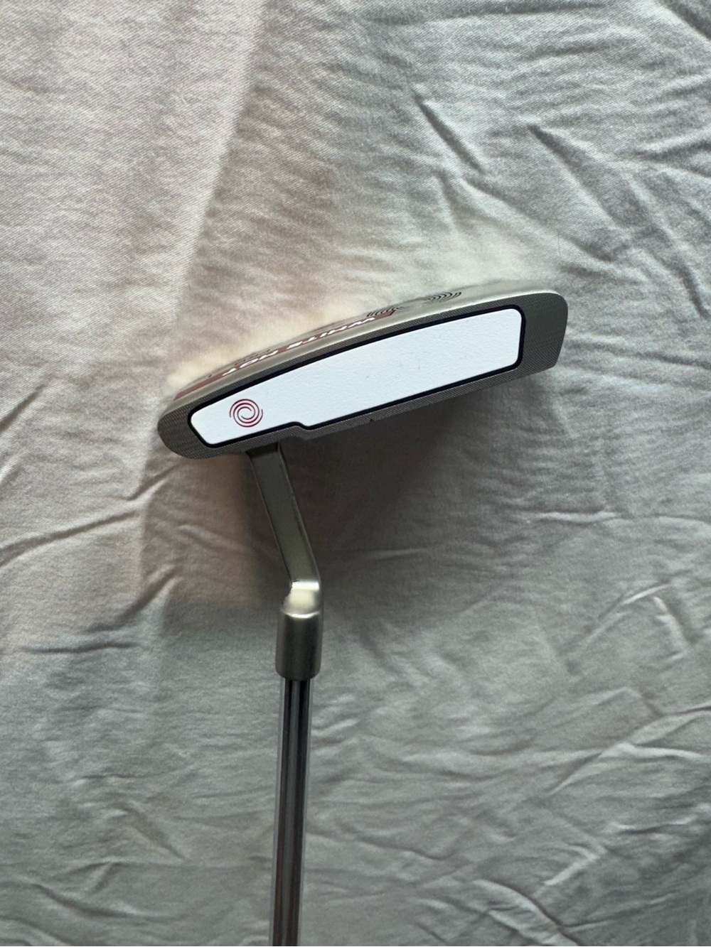 Odyssey White Hot Pro 1 Putter Super Stroke 2.0 Grip 35” - Silver/Red - Picture 2 of 5